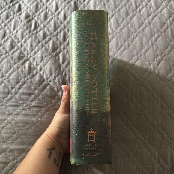 HARRY POTTER AND THE GOBLET OF FIRE HARDBACK COVER - BOOK 4 (2000) - Picture 3 of 7